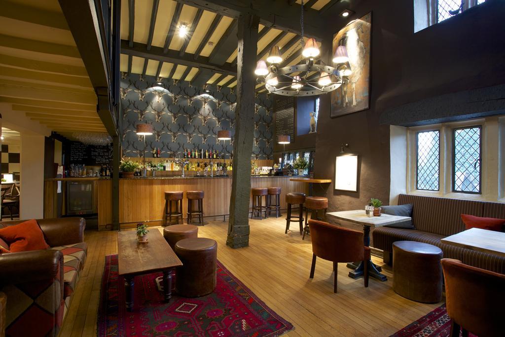 The Broadway Hotel Екстериор снимка